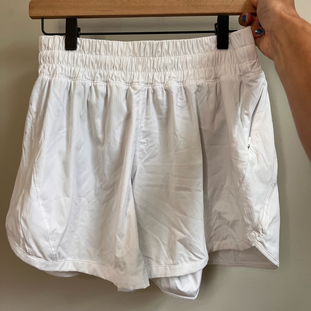 Lululemon track that shorts, 5”! WORN A HANDFUL OF TIMES! Size 8, mid rise.